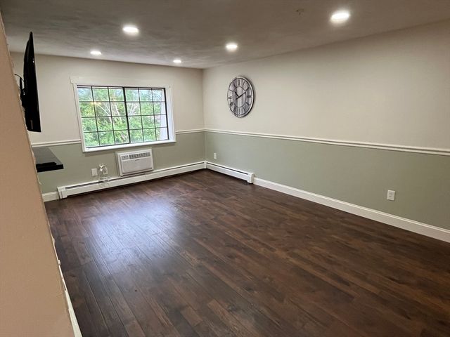 119 Grove St 245, Rockland, MA 02370