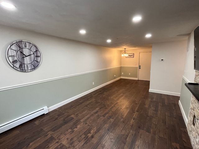 119 Grove St 245, Rockland, MA 02370