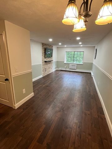 119 Grove St 245, Rockland, MA 02370