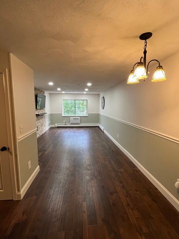 119 Grove St 245, Rockland, MA 02370