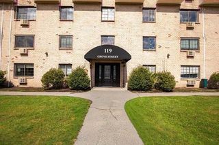 119 Grove St 245, Rockland, MA 02370