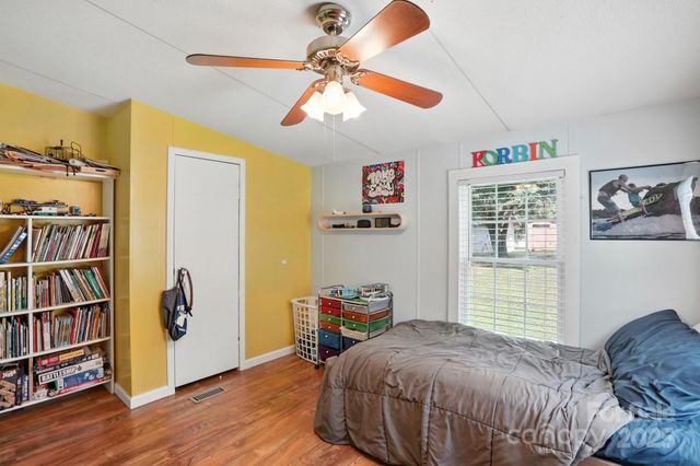 136 Morcroft Lane, Cleveland, NC 27013