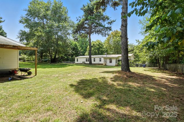 136 Morcroft Lane, Cleveland, NC 27013
