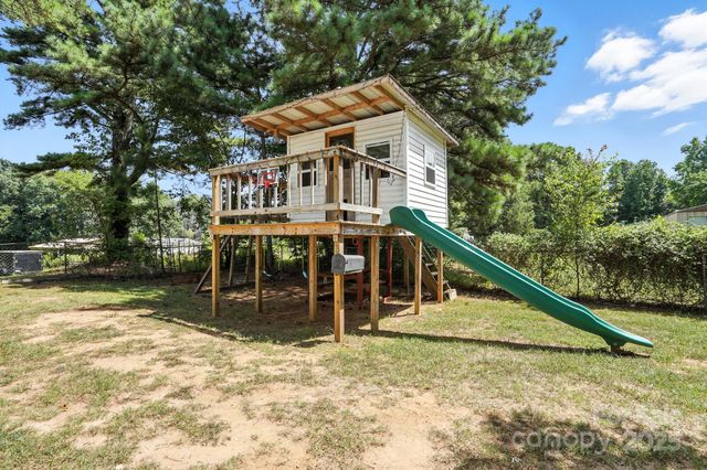 136 Morcroft Lane, Cleveland, NC 27013