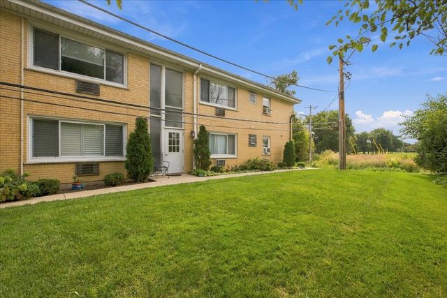 954 Shermer Road 15, Glenview, IL 60025