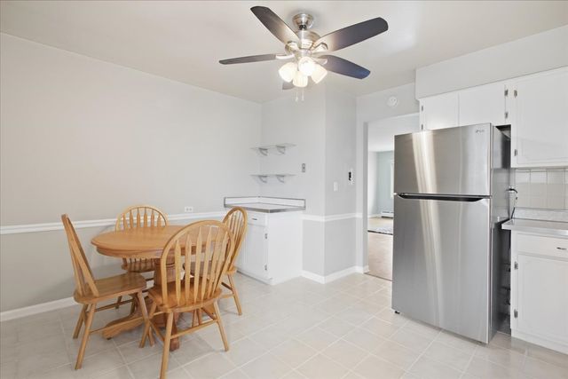 954 Shermer Road 15, Glenview, IL 60025