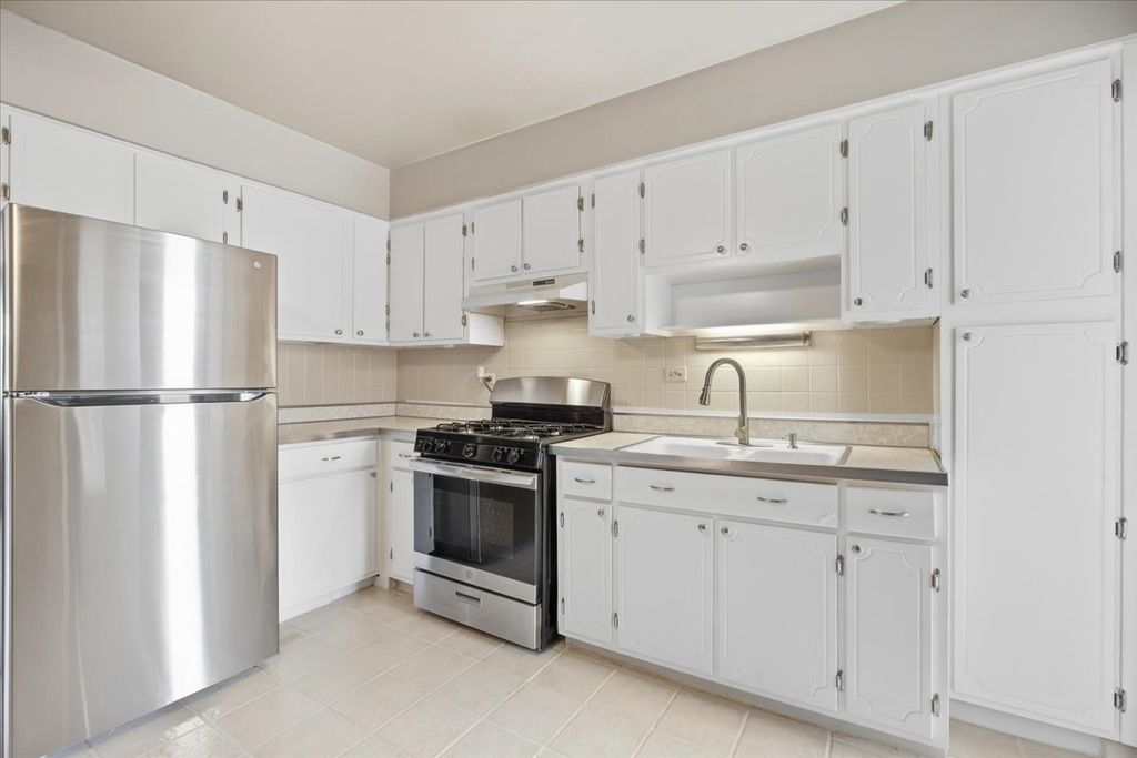 954 Shermer Road 15, Glenview, IL 60025 — photo 5