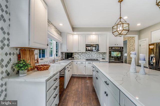 126 SEAHAWK LN, Edgewater, MD 21037