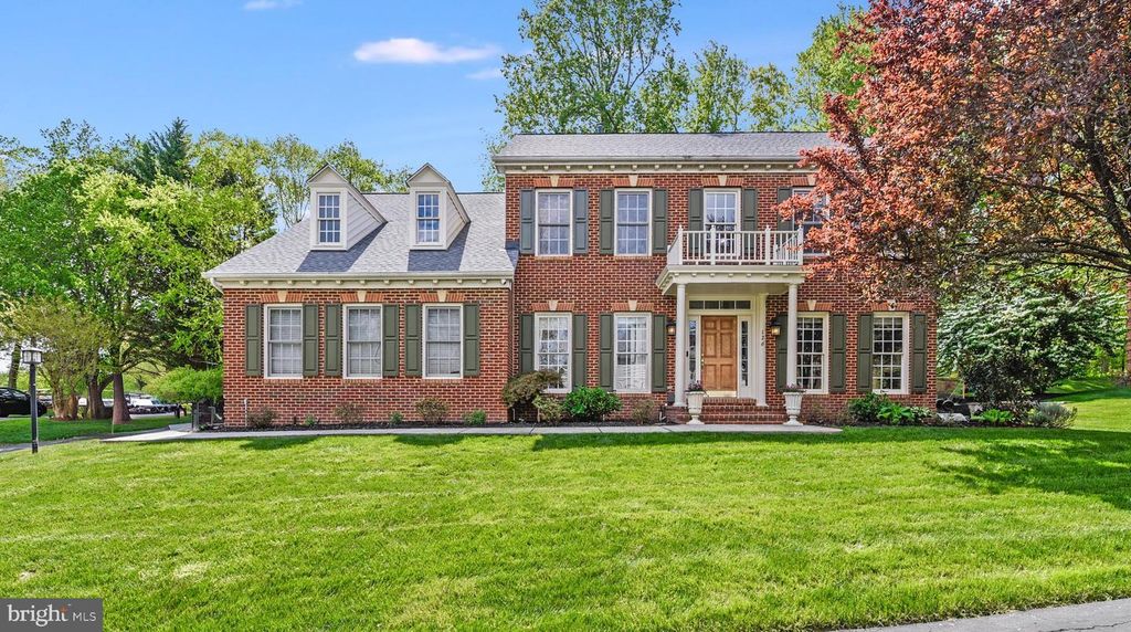 Image 1 of property listing at 126 SEAHAWK LN, Edgewater, MD 21037