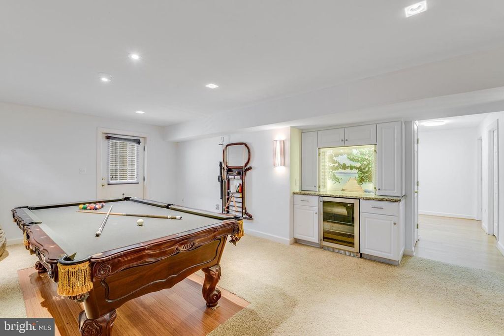 Image 31 of property listing at 126 SEAHAWK LN, Edgewater, MD 21037