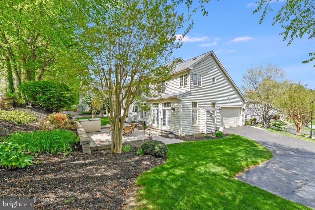 Image 42 of property listing at 126 SEAHAWK LN, Edgewater, MD 21037