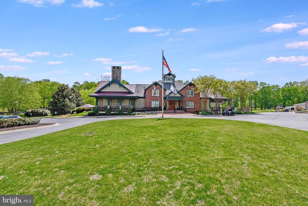 Image 49 of property listing at 126 SEAHAWK LN, Edgewater, MD 21037