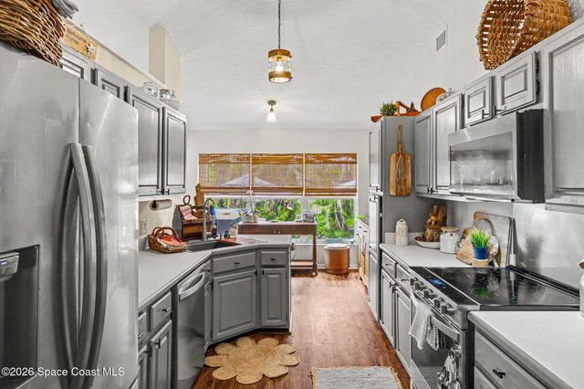 1051 Mandarin Drive NE, Palm Bay, FL 32905