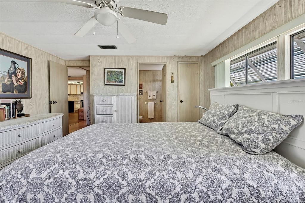 Image 13 of property listing at 3141 NANTUCKET DRIVE, Holiday, FL 34690