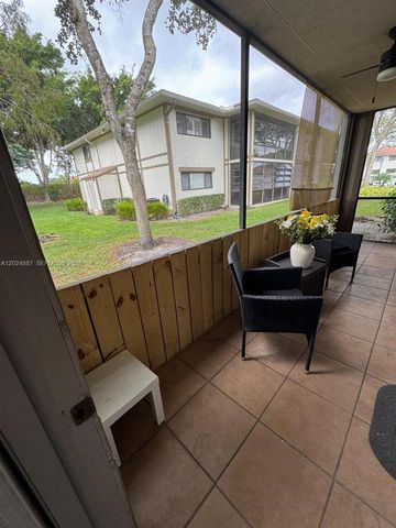 10425 E Clairmont Cir 107, Tamarac, FL 33321