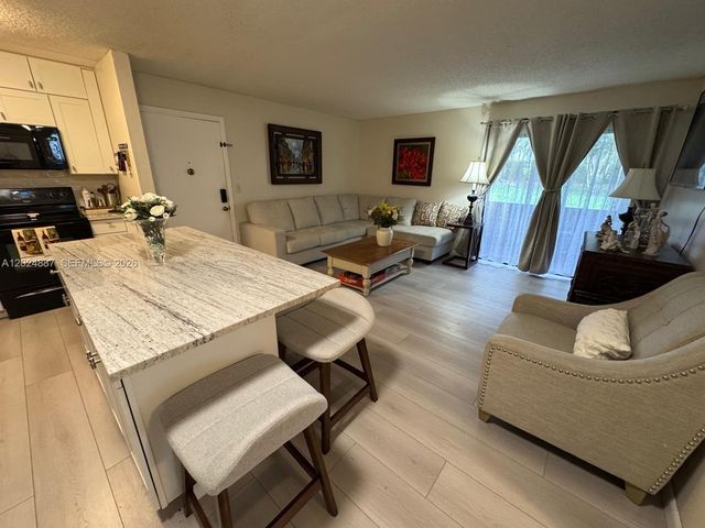 10425 E Clairmont Cir 107, Tamarac, FL 33321