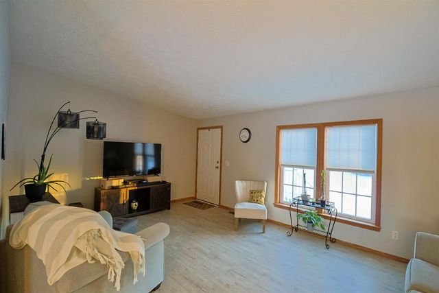 5115 E Valley Road, Mount Pleasant, MI 48858