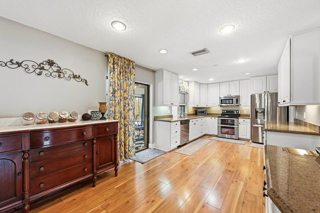 9922 NW 19th Street, Coral Springs, FL 33071