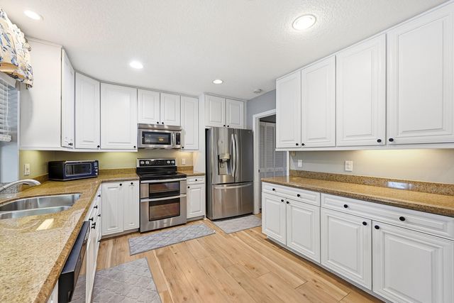 9922 NW 19th Street, Coral Springs, FL 33071