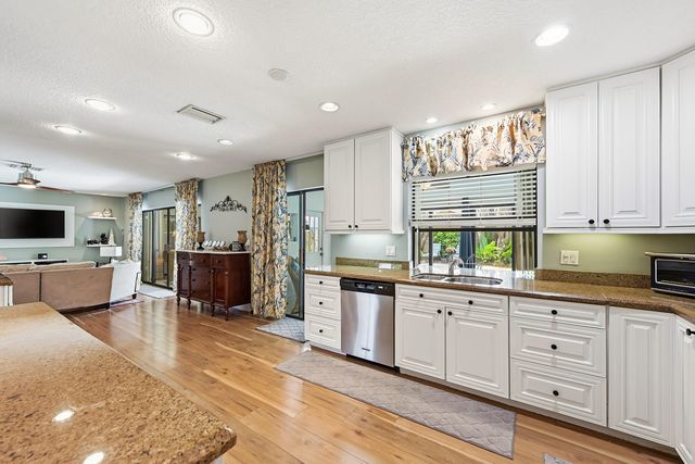 9922 NW 19th Street, Coral Springs, FL 33071