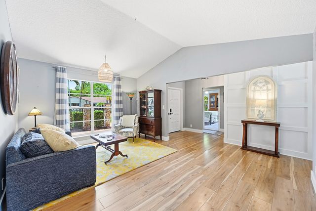 9922 NW 19th Street, Coral Springs, FL 33071
