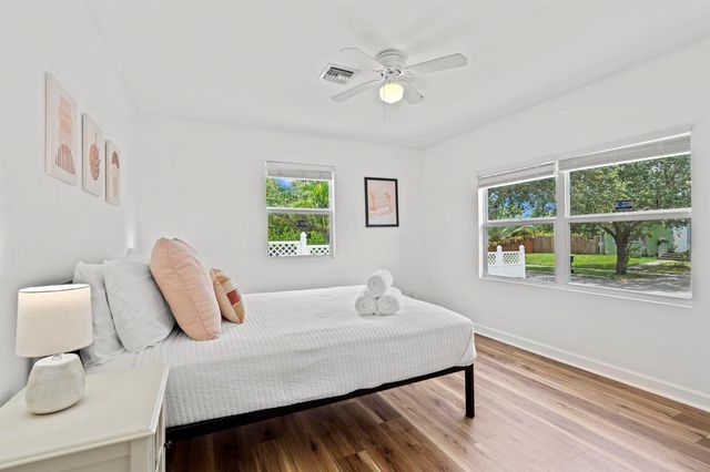 827 Nathan Hale Road, West Palm Beach, FL 33405