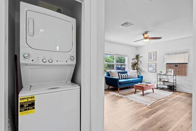 827 Nathan Hale Road, West Palm Beach, FL 33405