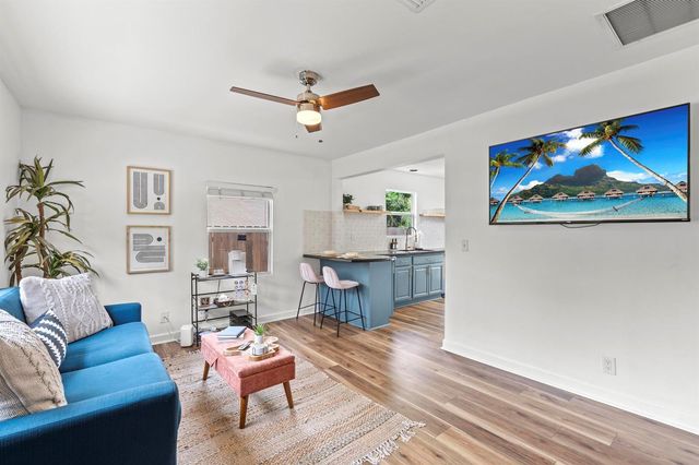 827 Nathan Hale Road, West Palm Beach, FL 33405