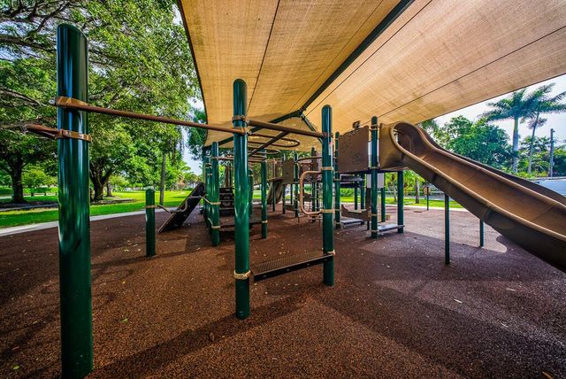 827 Nathan Hale Road, West Palm Beach, FL 33405