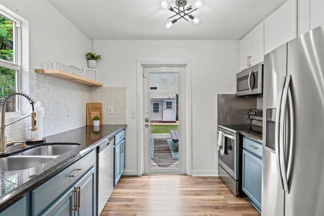 827 Nathan Hale Road, West Palm Beach, FL 33405