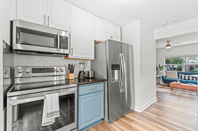 827 Nathan Hale Road, West Palm Beach, FL 33405