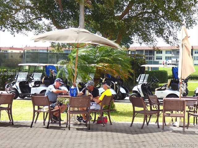 9511 N Hollybrook Lake Dr 108, Pembroke Pines, FL 33025