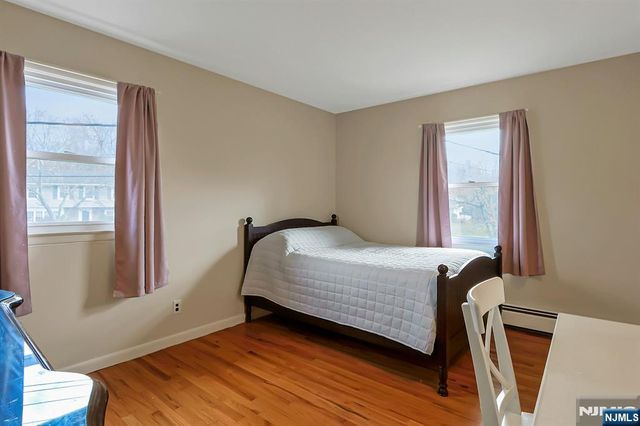 81 Queen Court, Hillsdale, NJ 07642