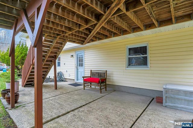 81 Queen Court, Hillsdale, NJ 07642