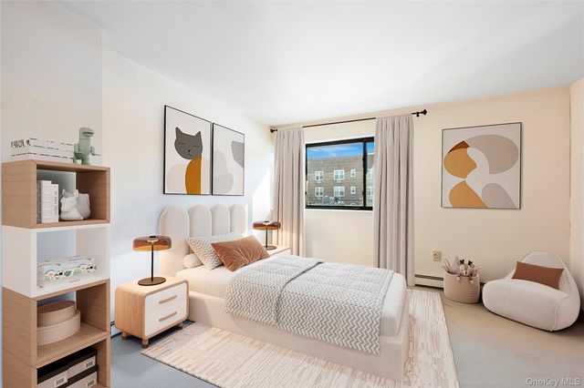 27 Bond Street B, Great Neck, NY 11021