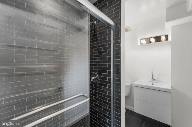4216 SIDEBURN RD, Fairfax, VA 22030