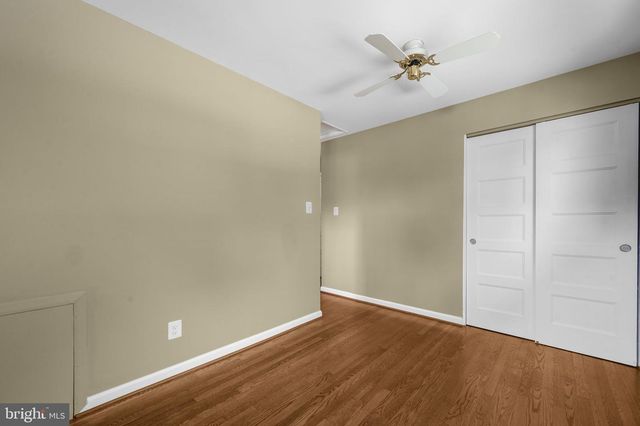 4216 SIDEBURN RD, Fairfax, VA 22030