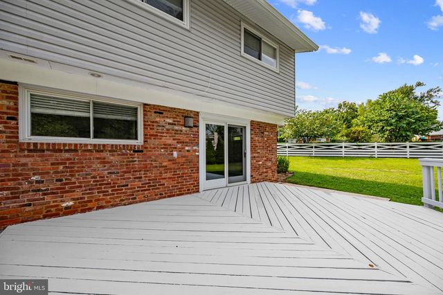 4216 SIDEBURN RD, Fairfax, VA 22030
