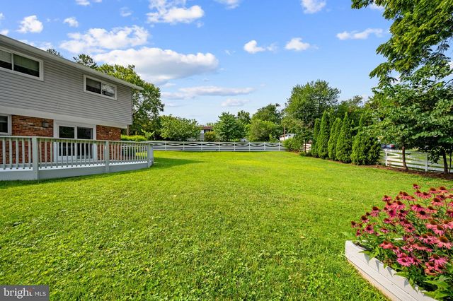 4216 SIDEBURN RD, Fairfax, VA 22030