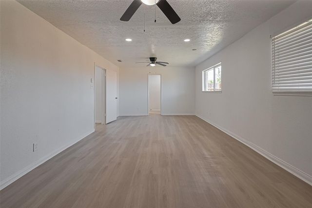 6219 Canada Drive, Pasadena, TX 77505