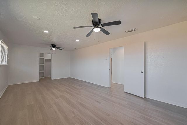 6219 Canada Drive, Pasadena, TX 77505