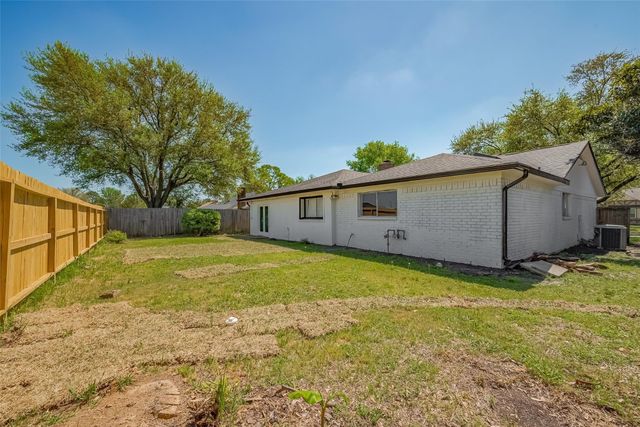 6219 Canada Drive, Pasadena, TX 77505