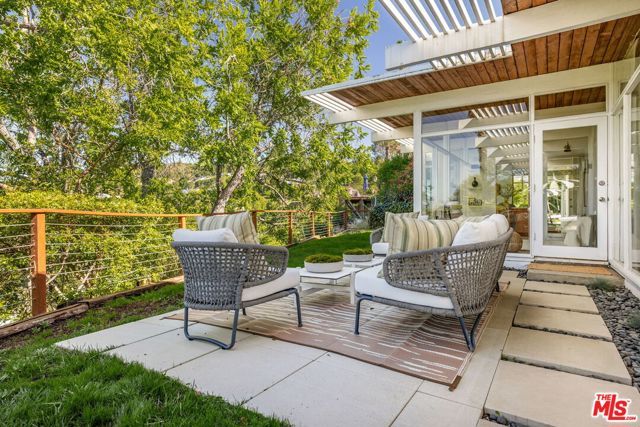 3534 Scadlock Lane, Sherman Oaks, CA 91403