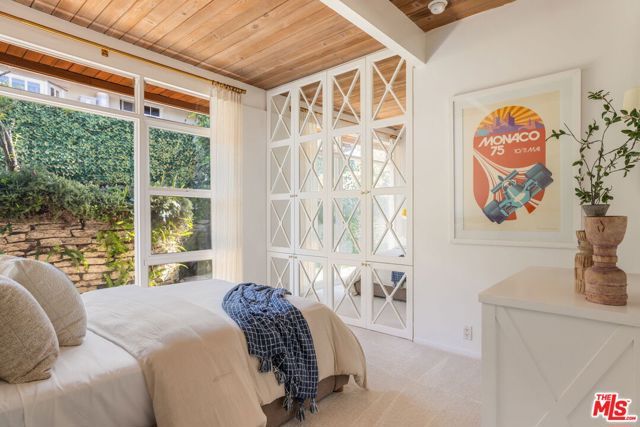 3534 Scadlock Lane, Sherman Oaks, CA 91403