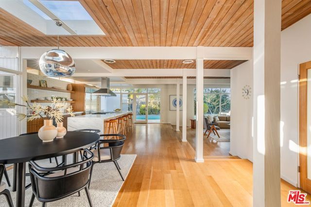 3534 Scadlock Lane, Sherman Oaks, CA 91403