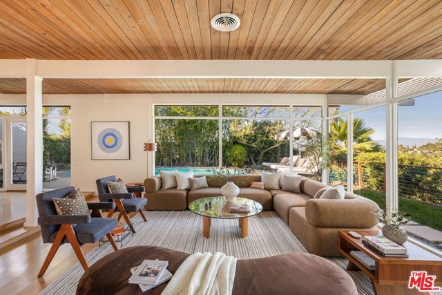 3534 Scadlock Lane, Sherman Oaks, CA 91403