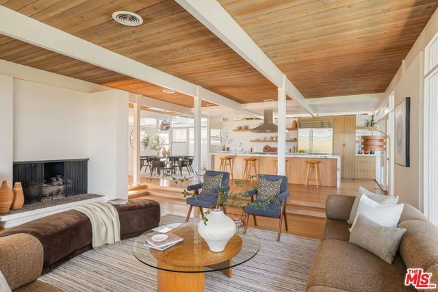 3534 Scadlock Lane, Sherman Oaks, CA 91403