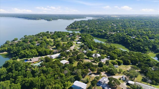 229 CANYON Drive, Whitney, TX 76692