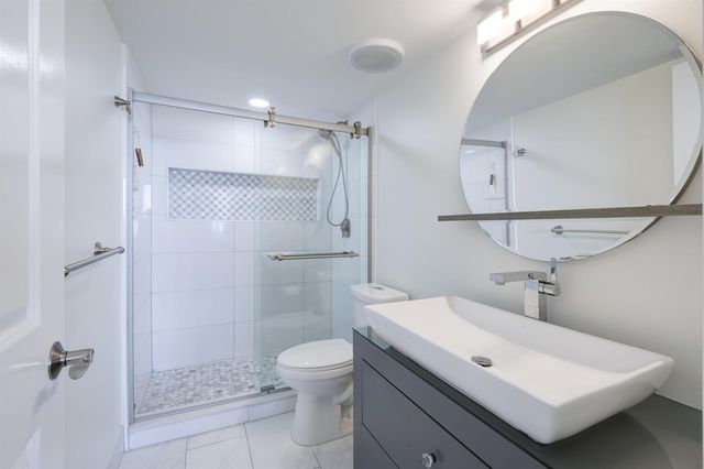 5600 N Flagler Drive 1207, West Palm Beach, FL 33407
