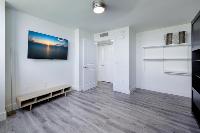 5600 N Flagler Drive 1207, West Palm Beach, FL 33407